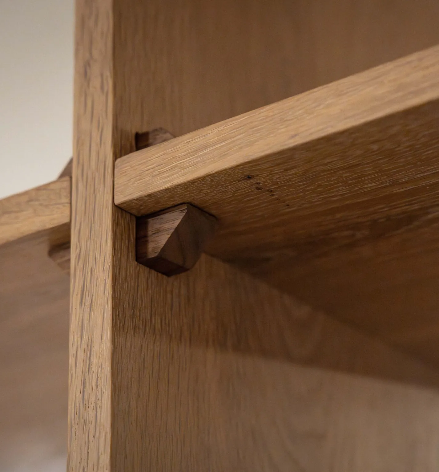 Wedged mortise and tenon joint with walnut detail