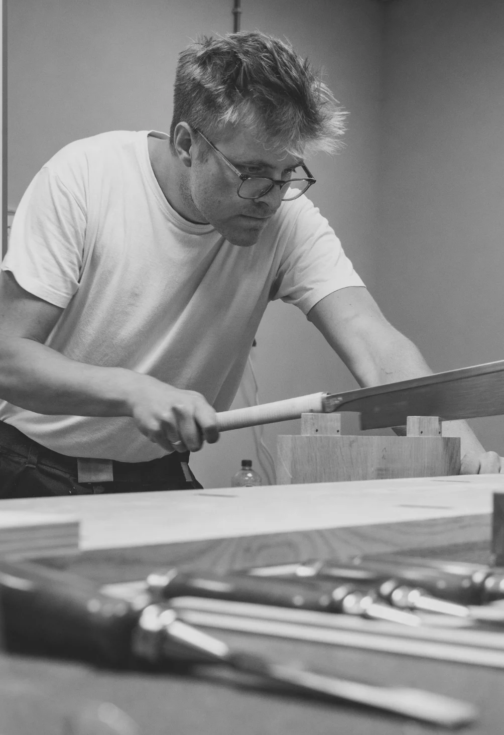 Coen Beeksma at work in the studio